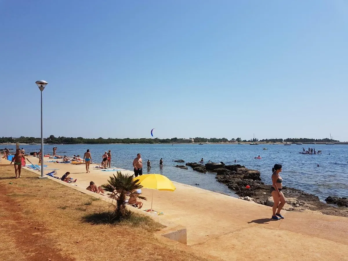 Beachfront Studio Palma Umago 0*,