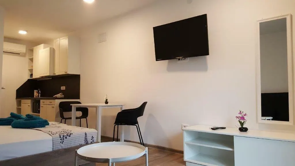 Beachfront Studio Palma Umago